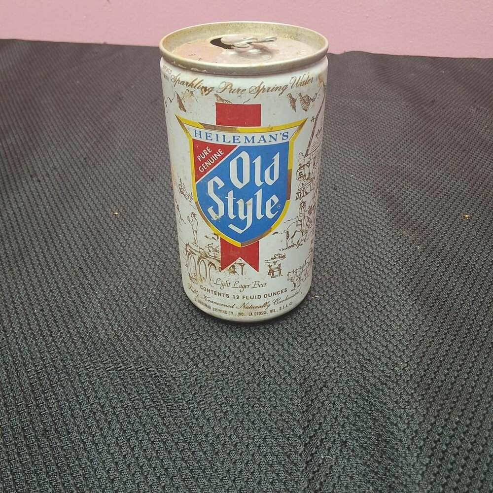 Heileman's Old Style Light Beer Pull Tab Can 12 oz Vintage